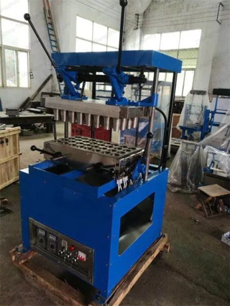 Ice cream cone making machine with 32 molds